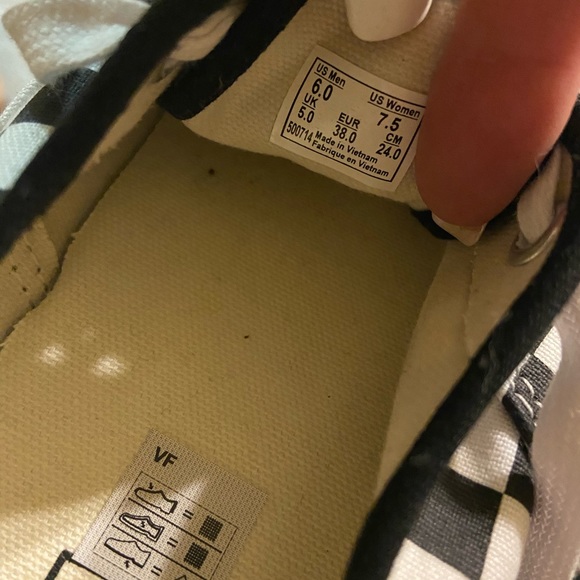 Black and White checkered vans - Picture 4 of 5